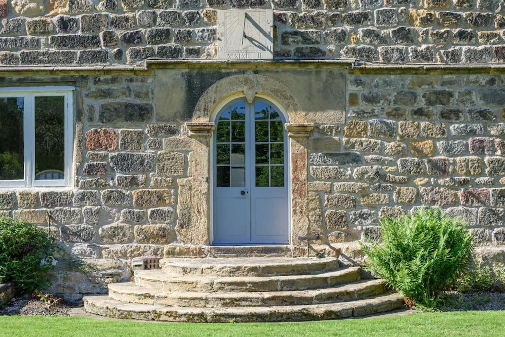 10 Bed Stunning House In Village, With Hot Tub Ovingham Экстерьер фото