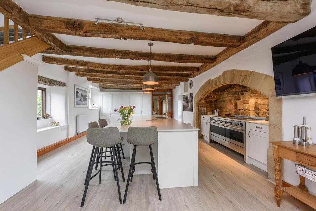 10 Bed Stunning House In Village, With Hot Tub Ovingham Экстерьер фото