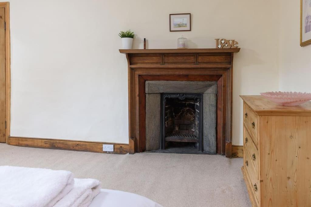 10 Bed Stunning House In Village, With Hot Tub Ovingham Экстерьер фото