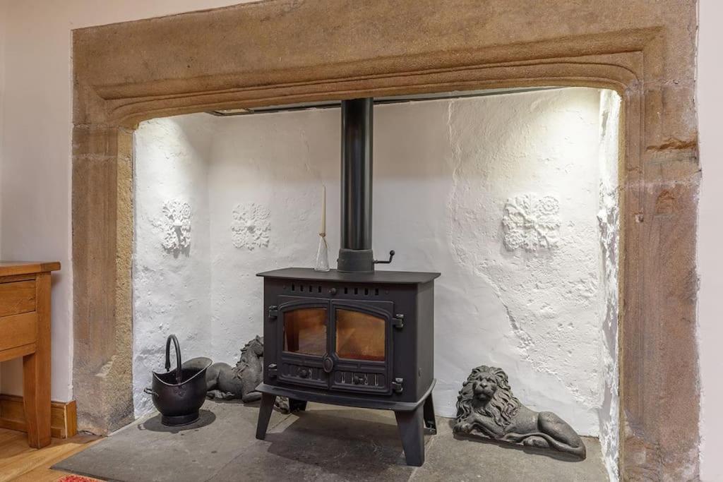 10 Bed Stunning House In Village, With Hot Tub Ovingham Экстерьер фото